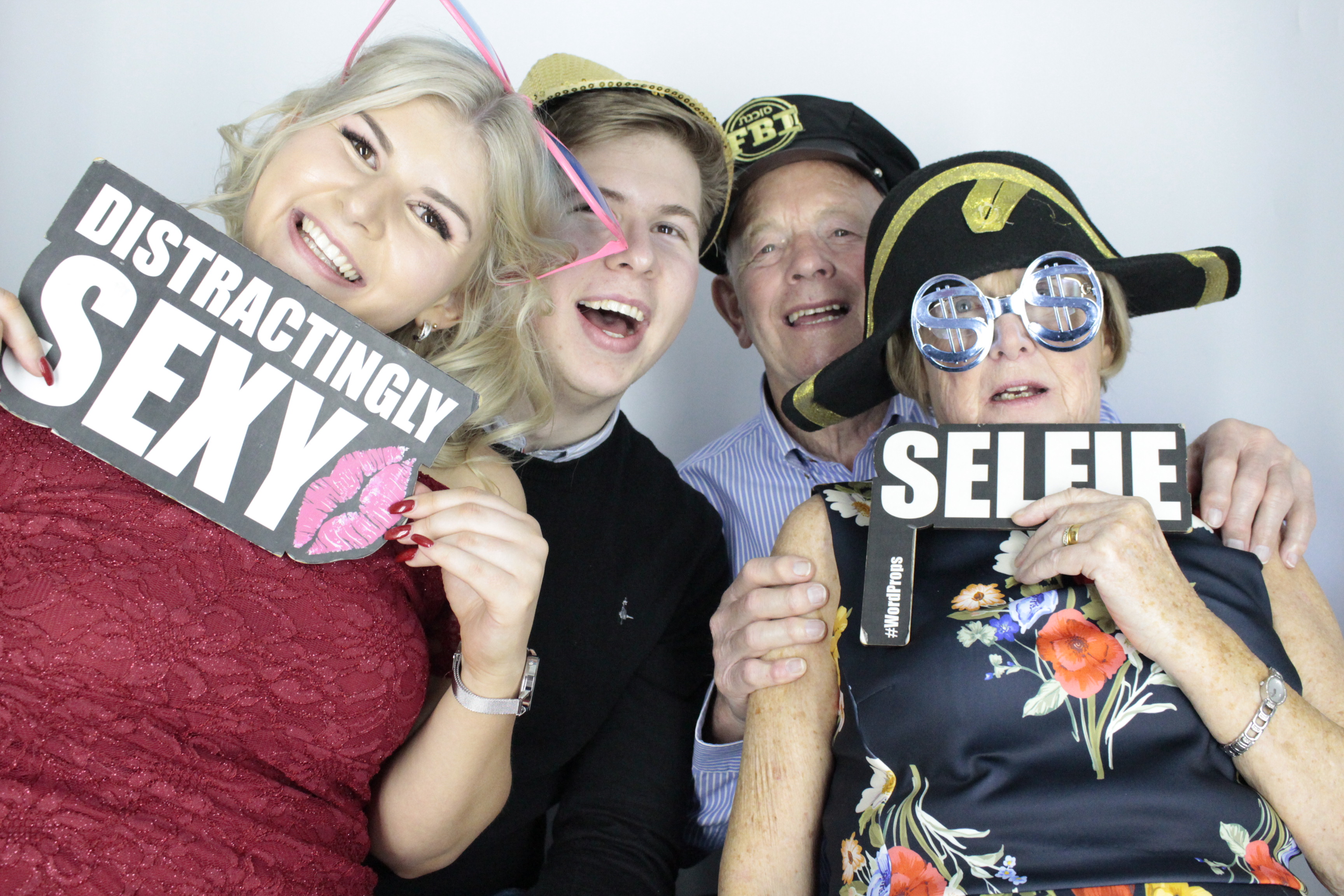 Chlöe’s 21st | View more photos from the event at gallery.myphotoboothexperience.co.uk/u/MyPhotoBoothExperienceLtd/Chlöe’s-21st